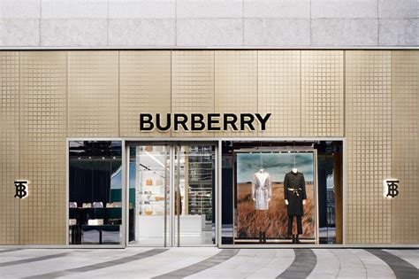 burberry kering